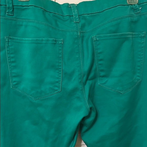 Capri pants 👖 - Picture 4 of 4